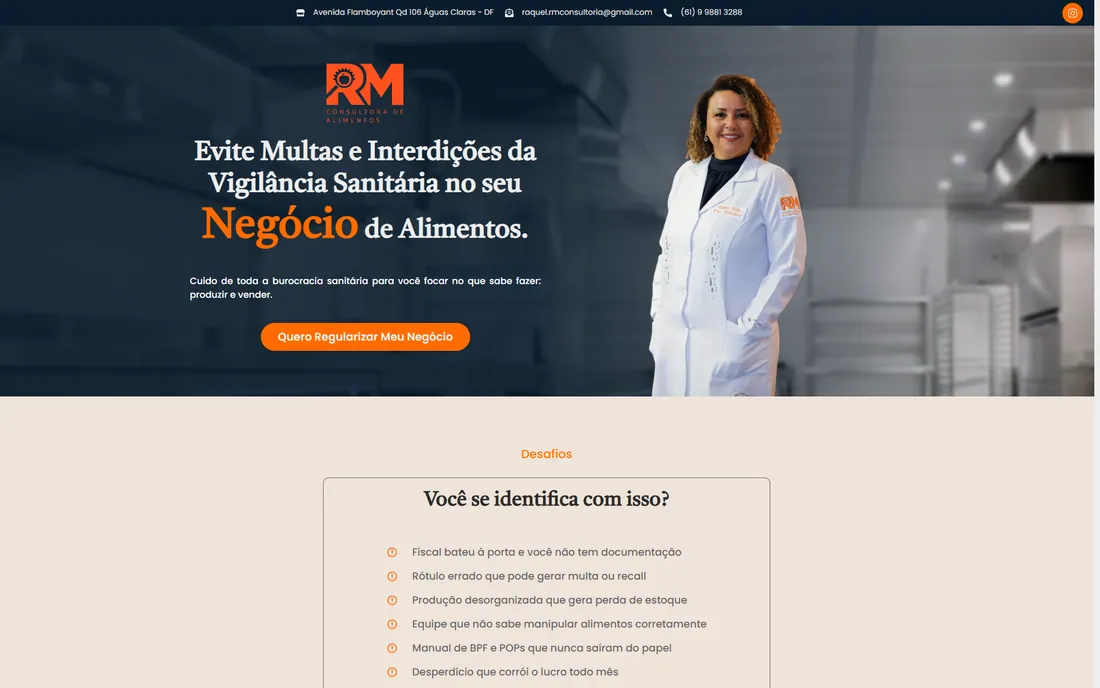 Site da RM Consultoria de Alimentos aberto em um notebook